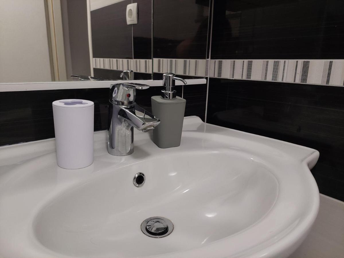 Apartman Zrina Ostro Кралевица Екстериор снимка